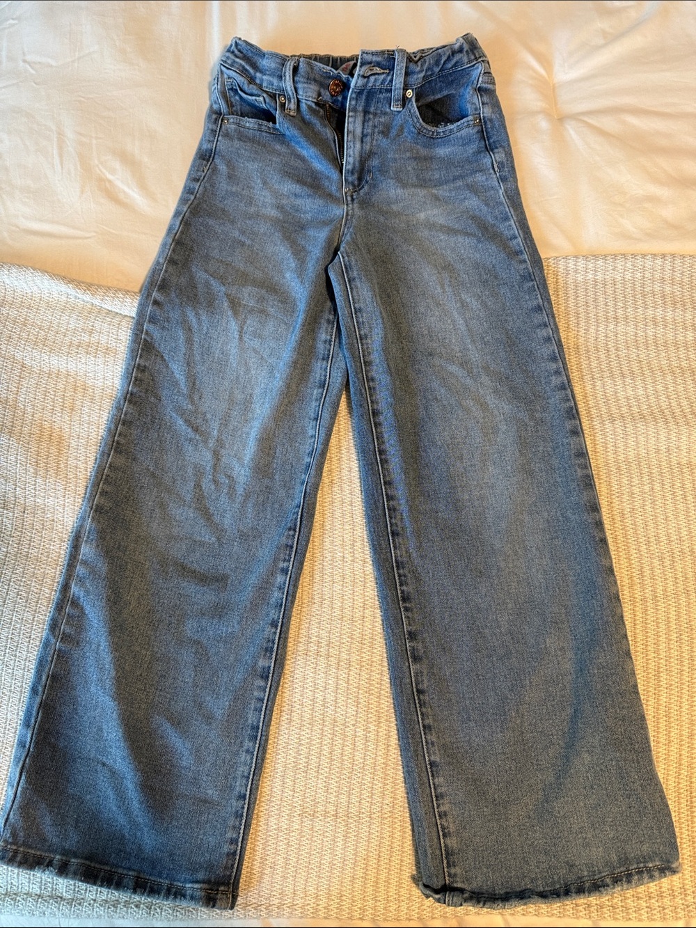 YMI Kids Wide-Leg Jeans in Medium Blue Wash